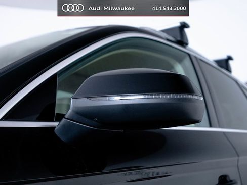 Used 2023 Audi Q5 2.0T Premium w/ Convenience Package AWD/4WD image 9