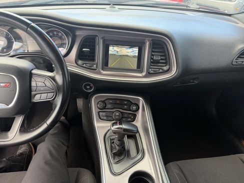 Used 2021 Dodge Challenger SXT RWD image 9