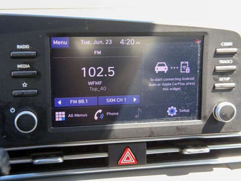 Used 2023 Hyundai Elantra SEL FWD image 5