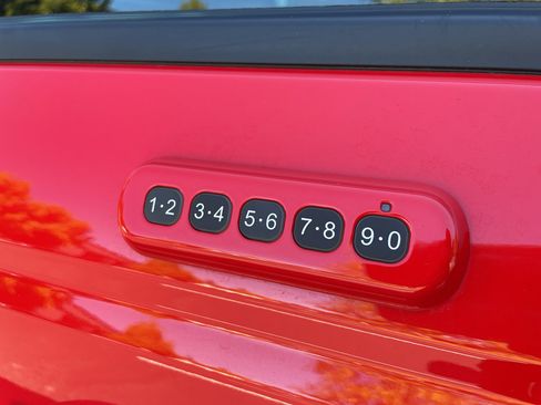 Used 2023 Ford Bronco Wildtrak image 17