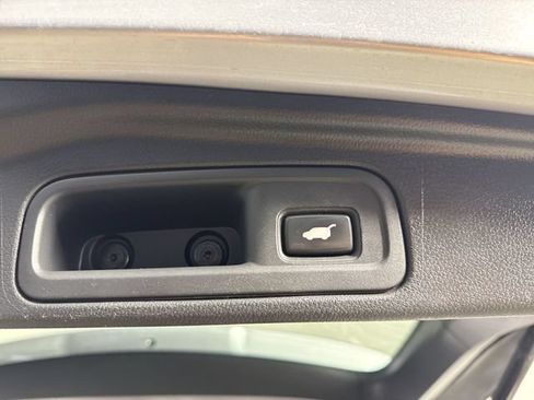 Used 2016 Honda Pilot Touring image 34