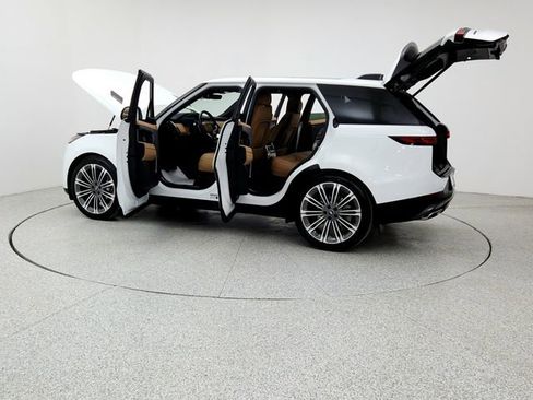 Certified 2025 Land Rover Range Rover Sport SE image 12