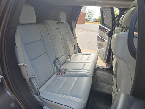 Used 2019 Jeep Grand Cherokee Summit AWD/4WD image 13