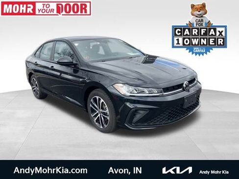 Used 2025 Volkswagen Jetta Sport image 1