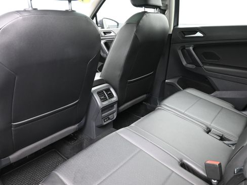 Used 2019 Volkswagen Tiguan SEL w/ 3rd Row Seat Package AWD/4WD image 21