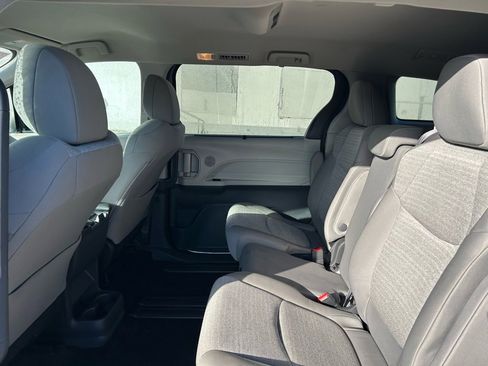 Certified 2024 Toyota Sienna LE image 12