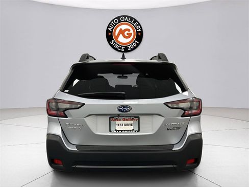 Used 2024 Subaru Outback Premium image 6