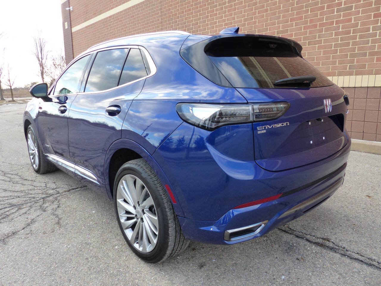 Used 2025 Buick Envision Avenir AWD/4WD image 7