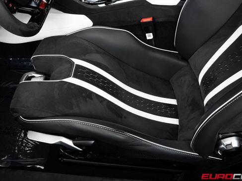 Used 2023 Lamborghini Huracan Tecnica image 44