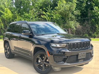 Used 2023 Jeep Grand Cherokee Altitude
