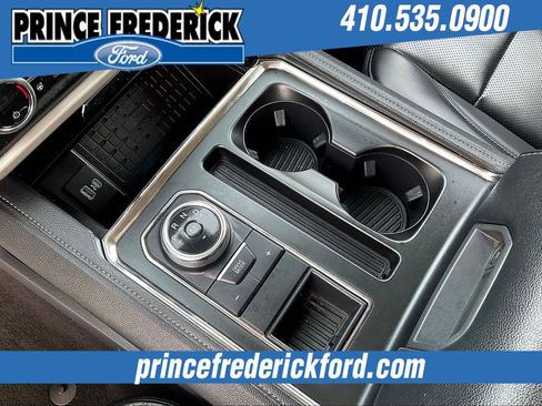 Used 2024 Ford Expedition XLT image 16