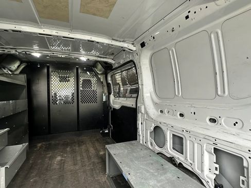 Used 2019 Ford Transit 250 130 Low Roof w/ Exterior Upgrade Package RWD image 10