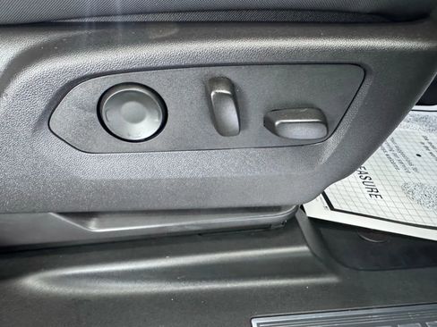 Used 2024 GMC Hummer EV 2X w/ LPO, Illumination Package image 15