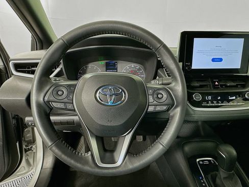 Used 2024 Toyota Corolla SE image 11