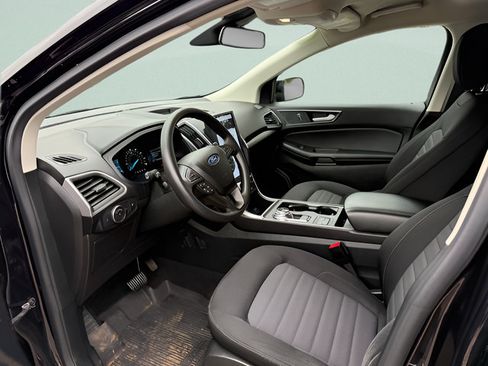 Certified 2022 Ford Edge SE w/ Black Appearance Package AWD/4WD image 4