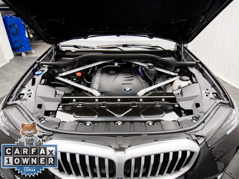 Used 2024 BMW X5 xDrive40i w/ Parking Assistance Package AWD/4WD image 32