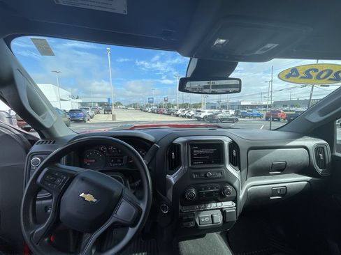 Certified 2024 Chevrolet Silverado 2500 Custom w/ Custom Convenience Package AWD/4WD image 5