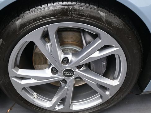 Used 2022 Audi e-tron GT Premium Plus image 40