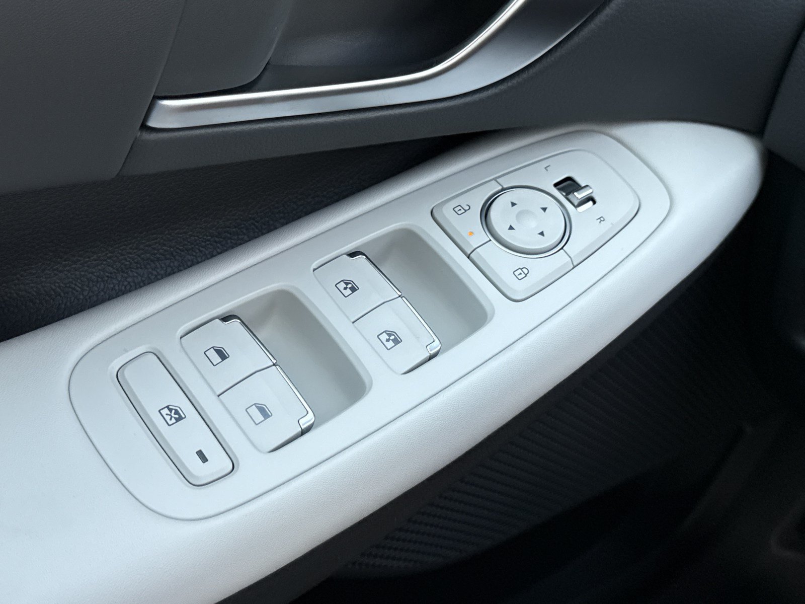 New 2026 Hyundai Sonata SEL FWD image 15