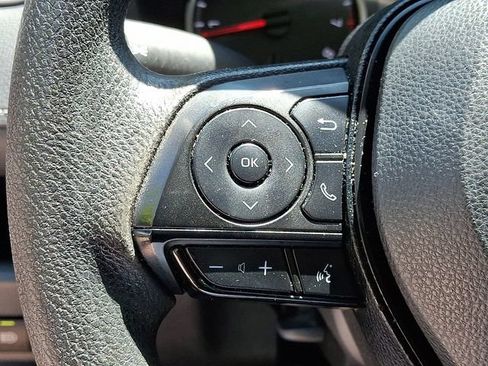 Used 2022 Toyota RAV4 XLE AWD/4WD image 20