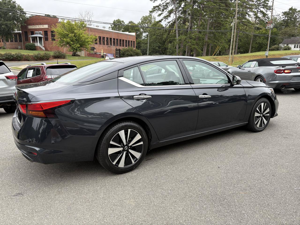 Used 2020 Nissan Altima 2.5 SL FWD image 6