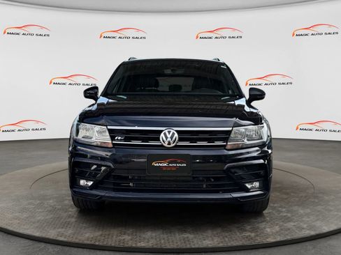Used 2020 Volkswagen Tiguan SE R-Line image 2