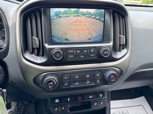 Used 2017 Chevrolet Colorado Z71 AWD/4WD image 30