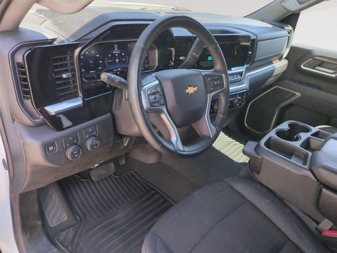 Used 2025 Chevrolet Silverado 2500 LT w/ Convenience Package AWD/4WD image 17