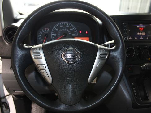 Used 2020 Nissan NV200 S FWD image 11