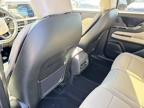 New 2026 Lincoln Corsair Reserve image 17