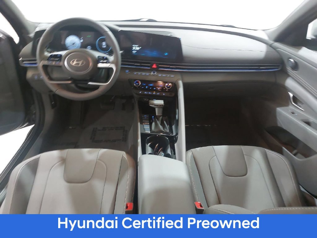 Certified 2025 Hyundai Elantra SEL FWD image 9