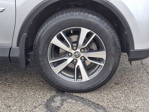 Used 2018 Toyota RAV4 XLE image 8