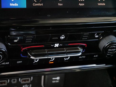 Used 2022 Jeep Grand Cherokee L Limited w/ MOPAR Finishing Package image 28