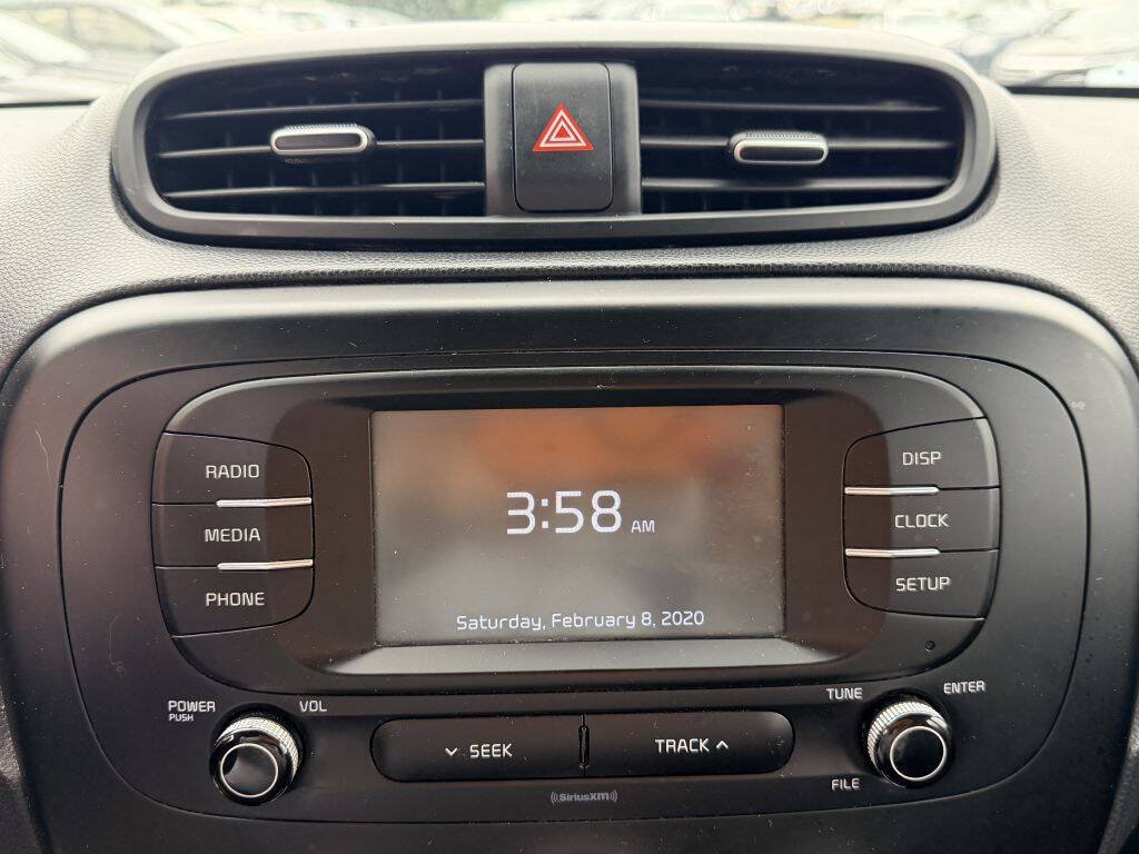 Used 2017 Kia Soul w/ Convenience Package FWD image 16