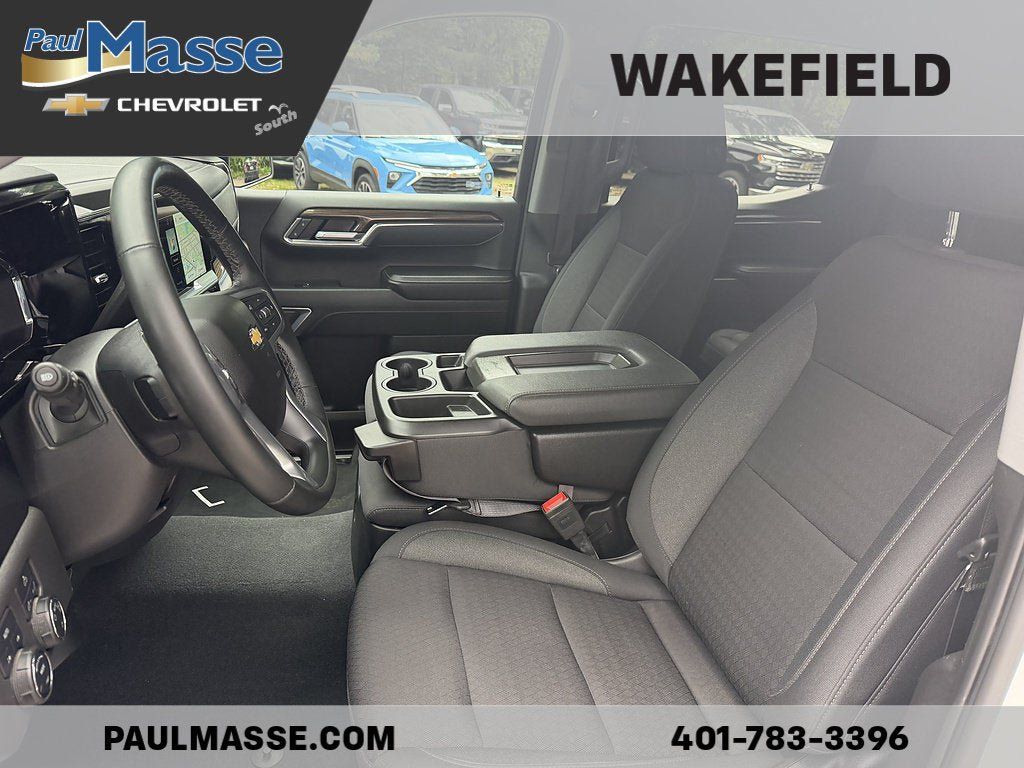 Used 2025 Chevrolet Silverado 1500 LT AWD/4WD image 12