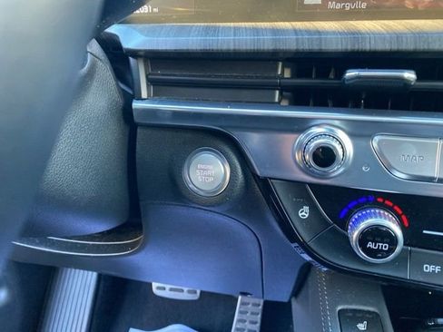 Used 2023 Kia Telluride SX image 28