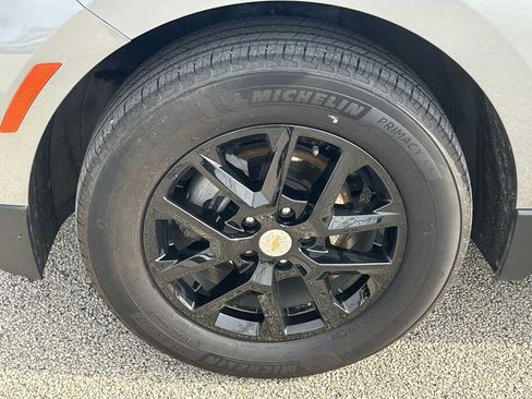 Used 2024 Chevrolet Equinox LT w/ LPO, Floor Liner Package FWD image 33