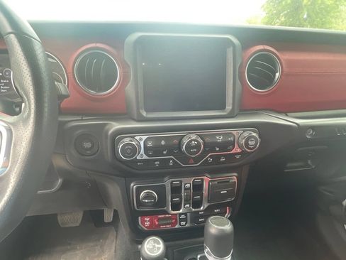 Used 2023 Jeep Wrangler Unlimited Rubicon 392 AWD/4WD image 22