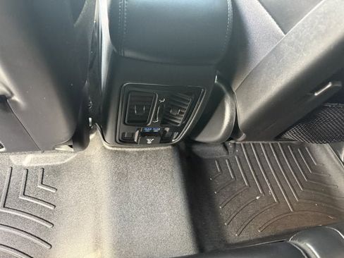 Used 2020 Jeep Grand Cherokee Limited X image 21