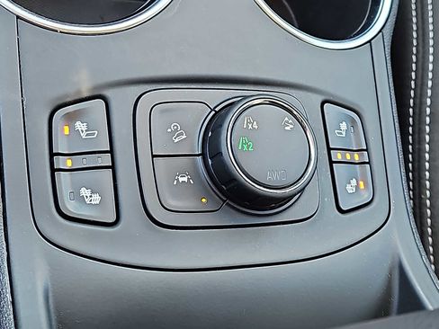 Used 2022 GMC Terrain SLE w/ Driver Convenience Package image 23