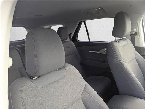 Used 2025 Ford Explorer Active RWD image 19