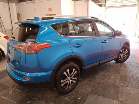 Used 2016 Toyota RAV4 LE image 9