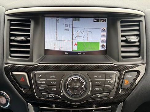 Used 2020 Nissan Pathfinder SV AWD/4WD image 31