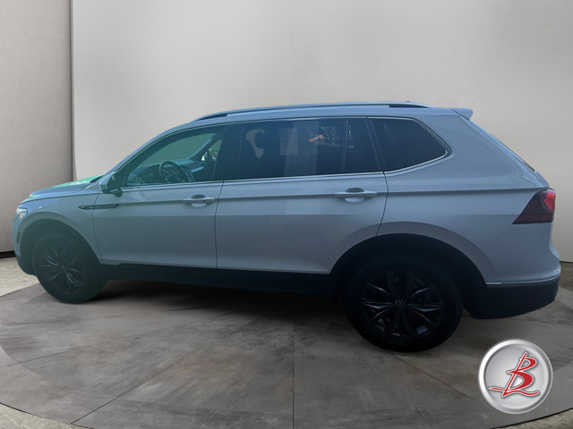Used 2024 Volkswagen Tiguan SE AWD/4WD image 4