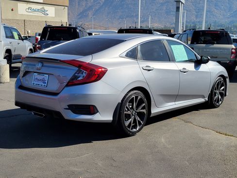 Used 2019 Honda Civic Sport image 2