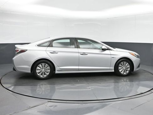 Used 2016 Hyundai Sonata SE image 8