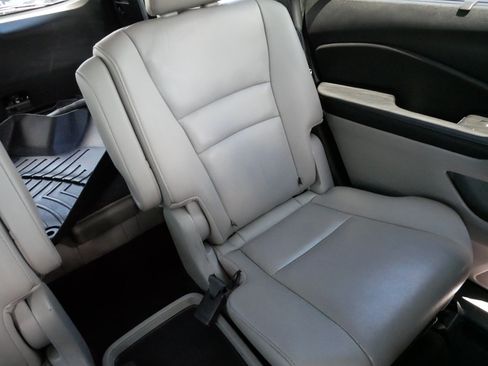 Certified 2021 Honda Pilot Touring image 14