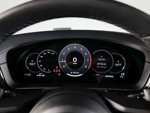 Used 2025 Porsche Cayenne image 18