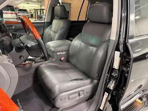 Used 2010 Lexus LX 570 4WD image 15
