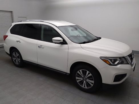 Used 2020 Nissan Pathfinder SL FWD image 11